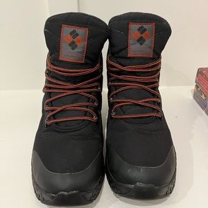 Men’s Columbia Snow boots size 11